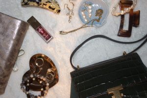 5 Basic Accessories to Wear With Every Type of Outfit | Who What Wear Essential Accessories For Elevating A Basic Outfit