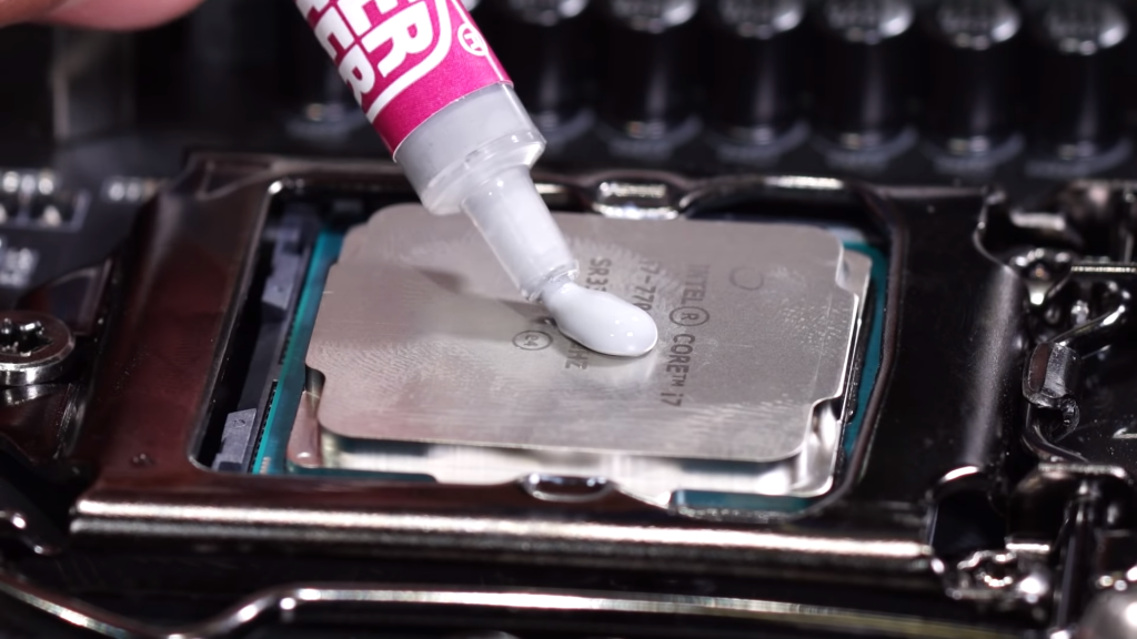 How To Properly Clean And Maintain Computer Hardware