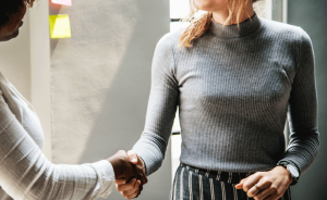 A Career Expert's Best Tips for Dressing Professionally | Who What Wear